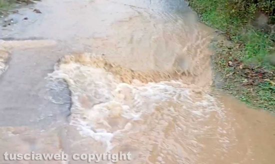 Capranica - Strade allagate e fiumi d'acqua e terra