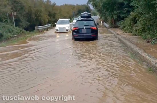 Capranica - Strade allagate e fiumi d'acqua e terra