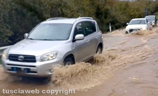 Capranica - Strade allagate e fiumi d'acqua e terra