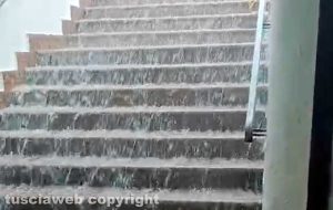 Viterbo - Cascata d'acqua al sottopasso di piazza Crispi