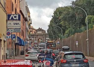 Viterbo - Asfaltatura in via della Palazzina