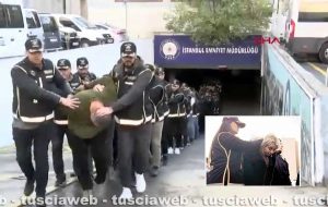 Mafia turca - Il blitz in cui è stata arrestata Ece, la moglie del bosMafia turca - Il blitz in cui è stata arrestata Ece, la moglie del boss Baris Boyun (nel riquadro)