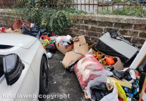 Viterbo - Inciviltà al Pilastro