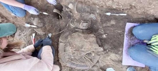 Capodimonte - Scoperta-archeologica a Bisenzio, riportata alla luce un’area sepolcrale del VII secolo a.C. 