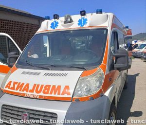 La nuova ambulanza del gruppo volontari del soccorso Montefiascone del coordinamento Prociv Arci servizio protezione civile e sanità