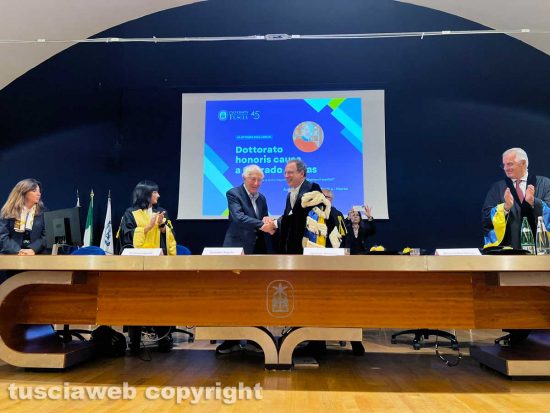 Viterbo - Dottorato honoris causa a Corrado Augias