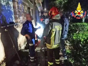 Civitavecchia - Vigili del fuoco a lavoro per la fuga di gas