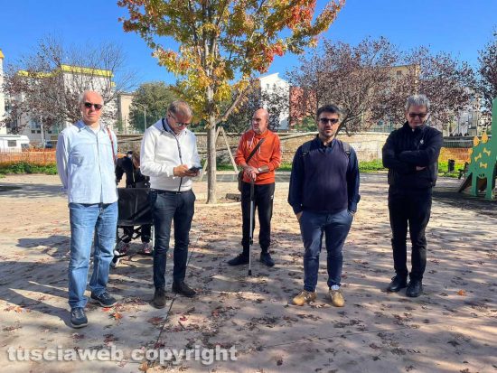 Viterbo - Il sopralluogo al Pilastro nell'ambito del progetto “Quartieri accessibili”