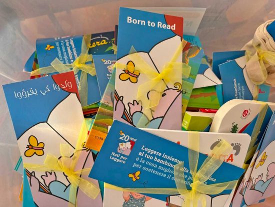 Viterbo - Nati per leggere - I libri donati ai neonati del reparto di Ostetricia e ginecologia dell'ospedale di Belcolle