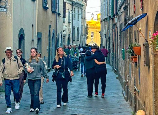 Bagnoregio - I turisti per il ponte di Ognissanti