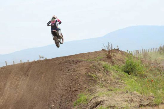 Andrea Rufino in sella alla moto da cross