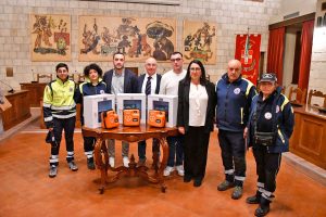 Tarquinia - Cerimonia di donazione dei defibrillatori da parte della famiglia Cattaneo