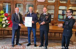 Viterbo - Il prefetto Gennaro Capo, il cavaliere della repubblica Agostino Marigliano, il maggiore Felice Bucalo e il luogotenente Girolamo Chiarelli