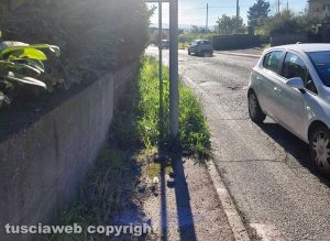 Viterbo - Marciapiedi sulla Tangenziale ovest