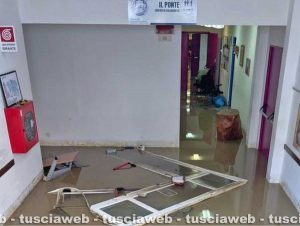 Civitavecchia - Centro il Ponte sommerso dall'acqua