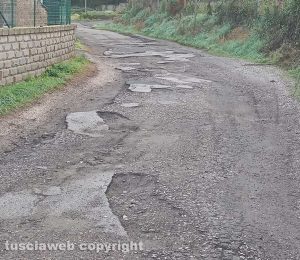 Vetralla - Buche in via Palestro, a Tre Croci