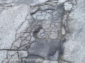 Viterbo - Buche in via Treviso e via Osoppo