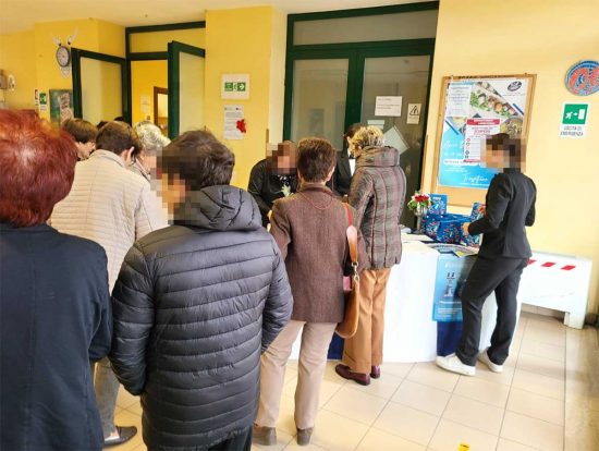 Montalto di Castro - All'istituto Farnese la vendita di cioccolatini per Airc