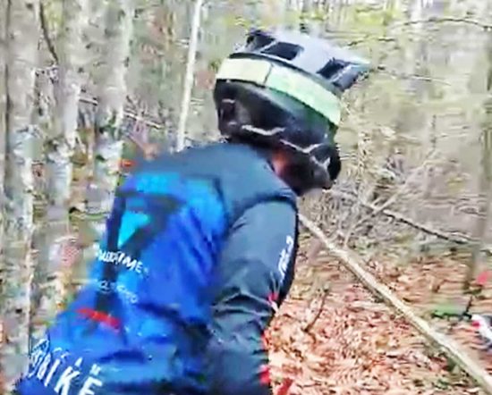 Soriano nel Cimino - Liana legata tra due alberi ad altezza viso, tragedia sfiorata per due bikers