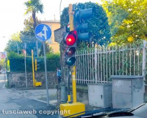 Viterbo - Un semaforo provvisorio tra via Isonzo e via 4 Novembre