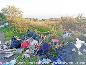 Santa Marinella - Rifiuti abbandonati