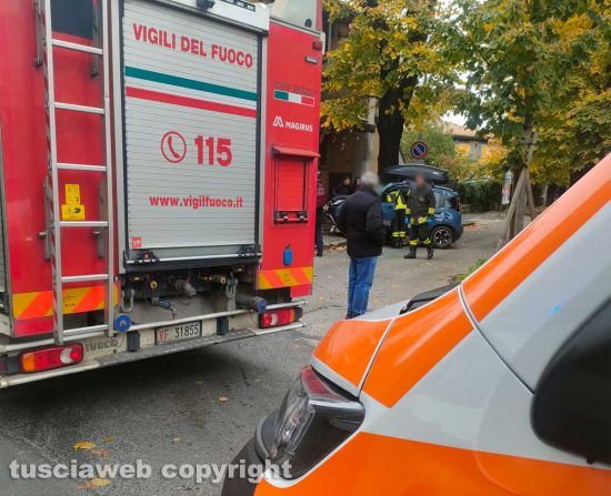 Viterbo - Incidente tra via Lorenzo da Viterbo e via Vanni