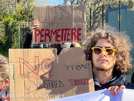 Viterbo - Protesta studenti