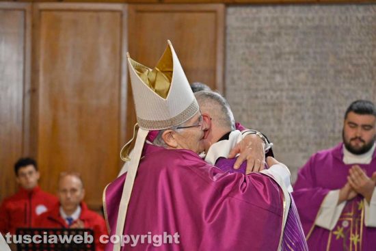 Chiesa di Santa Maria del Paradiso - Il parroco Massimiliano Balsi con il vescovo Orazio Francesco Piazza