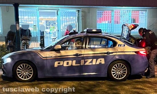 Viterbo - La polizia al Riello
