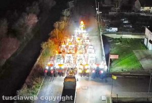 Canino - La seconda edizione dell'albero di Natale degli agricoltori con i trattori