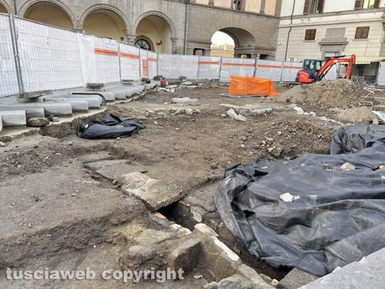 Viterbo - Gli scavi archeologici di piazza del comune