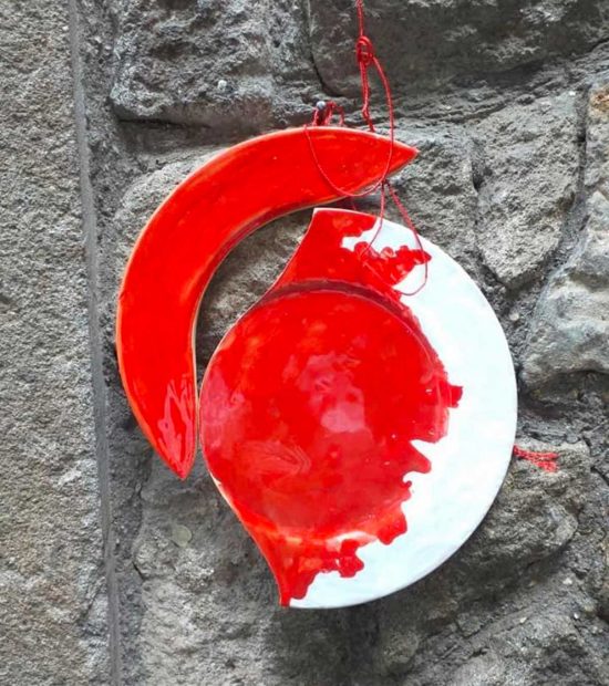 Viterbo - "Amor ti parla" della ceramista Daniela Lai installata al centro antiviolenza Unitus