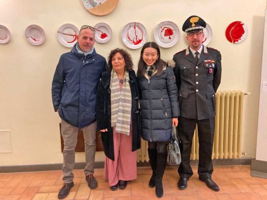 Viterbo - "Amor ti parla" della ceramista Daniela Lai installata al centro antiviolenza Unitus