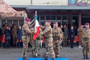 Bracciano - Cerimonia di cambio al comando del 185esimo Reggimento artiglieria paracadutisti “Folgore" - Passaggio della Bandiera di Guerra