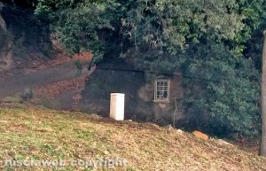Viterbo - Una lapide di marmo bianco in strada Roncone
