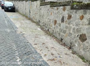 Le condizioni del parcheggio di via Zuccari a Bagnaia