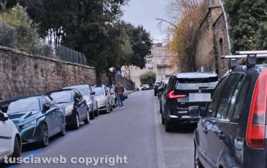 Viterbo - Traffico in via Bruno Buozzi