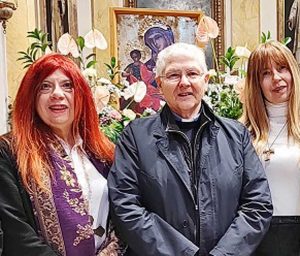 Le sorelle Sabatini e il vescovo Piazza