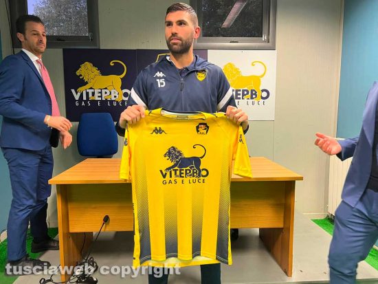 Sport - Viterbo - Il nuovo acquisto della Fc Viterbo Nicola Pesce
