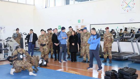 Isabella Rauti in visita la Scuola sottufficiali dell'esercito italiano