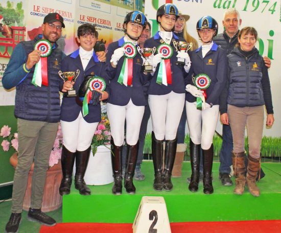 Cervia - Podio Team Lazio dressage cat. F esperti e i loro istruttori