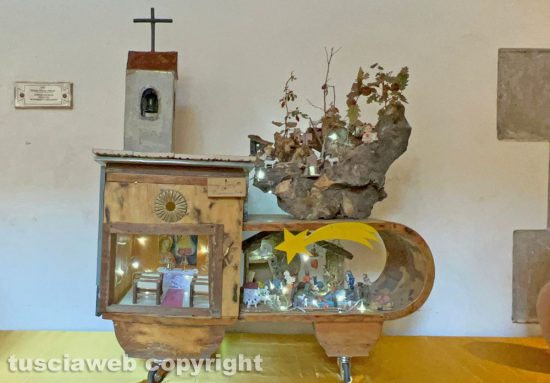 Viterbo - Mostra 100 presepi nel chiostro della basilica di Santa Maria della Quercia
