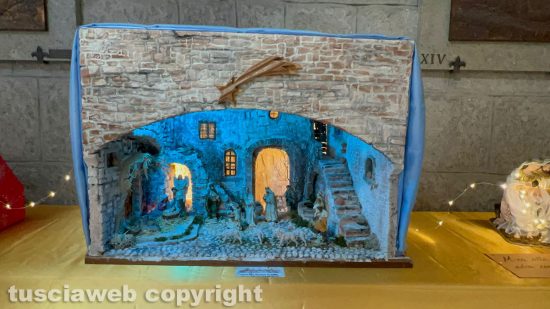 Viterbo - Mostra 100 presepi nel chiostro della basilica di Santa Maria della Quercia