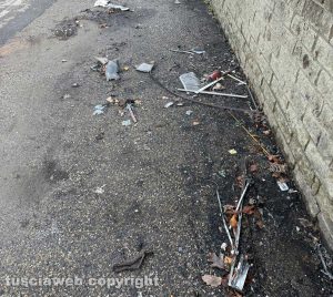 Viterbo - I resti del camper bruciato al Poggino