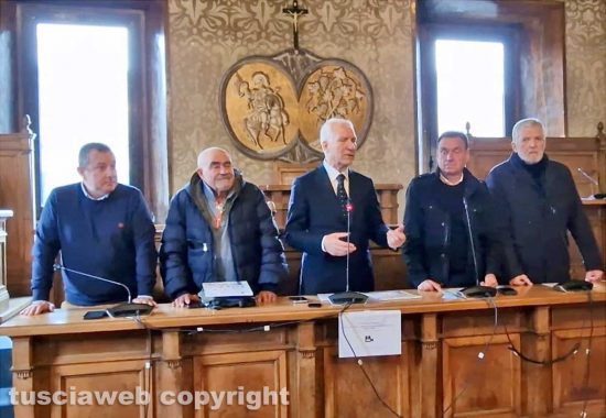 Vetralla - Un calendario per combattere il randagismo