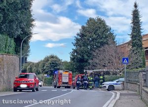 Viterbo - Crolla pergotenda, intervento dei vigili del fuoco e polizia locale