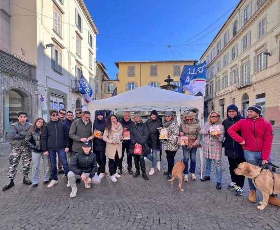 Viterbo - Raccolta solidale di FdI per Natale