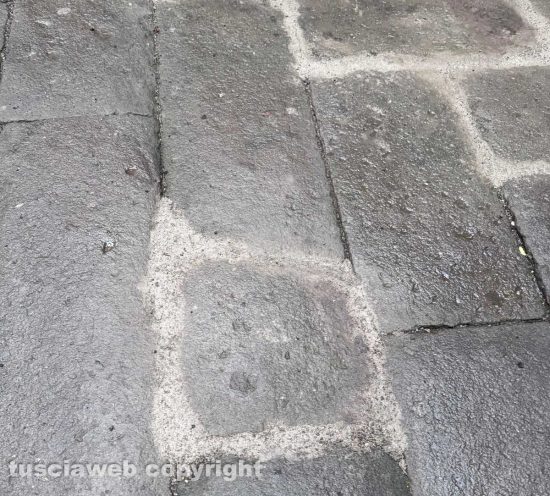 Viterbo - I lastroni nel quartiere San Pellegrino