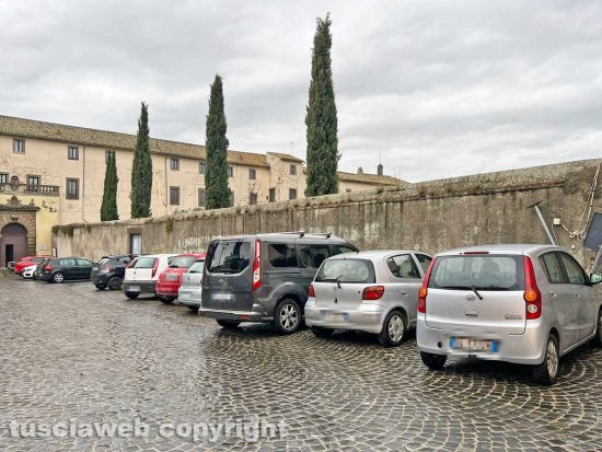 Viterbo - Piazza della Trinità