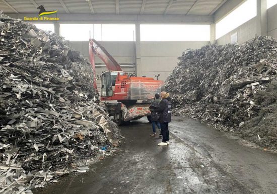 Guardia di finanza - Discariche abusive
